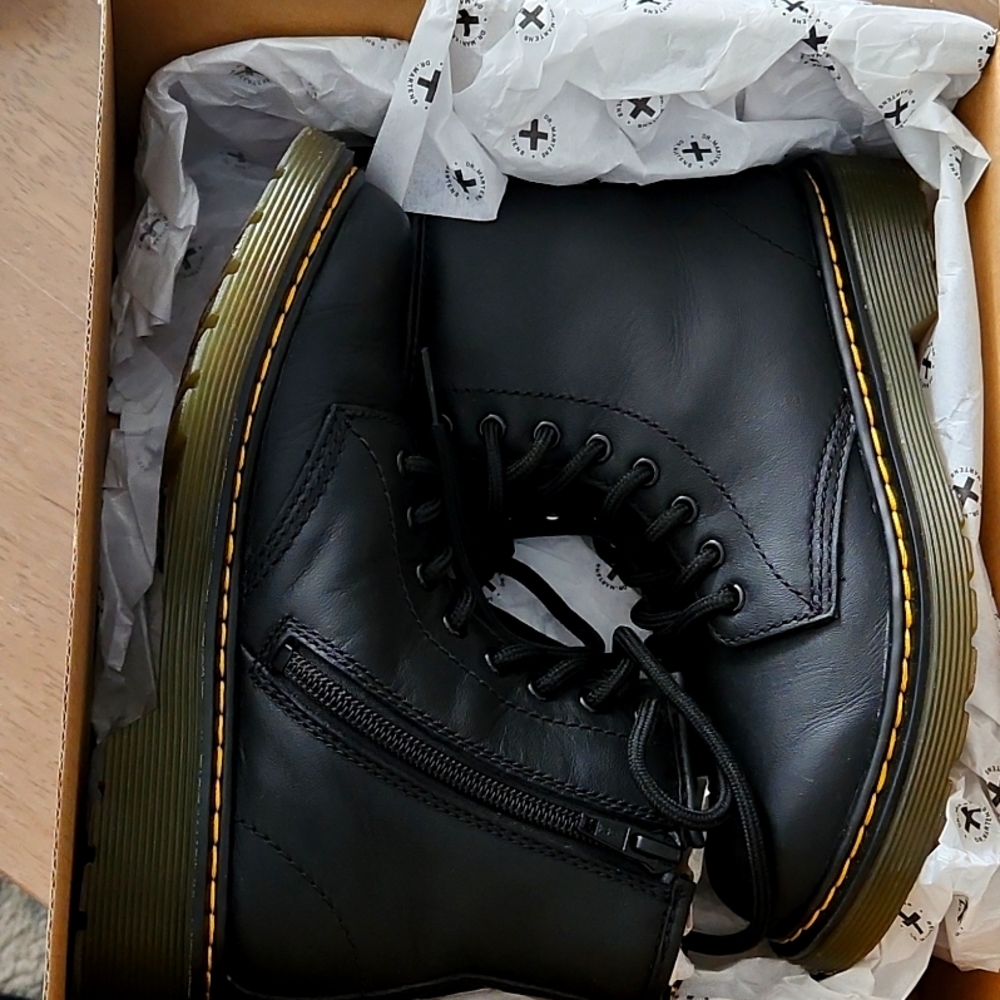 Brand New Dr. Martens 1460 J Size 1